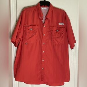 🎣 Columbia PFG Men’s Fishing Shirt. Short Sleeve; vented , button down. 🎣